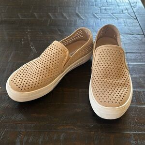 Steve Madden tan slip on sneakers 7.5 M